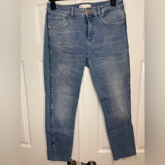Zara mid rise jeans (ripped hem) in size US 12 - Picture 1 of 4